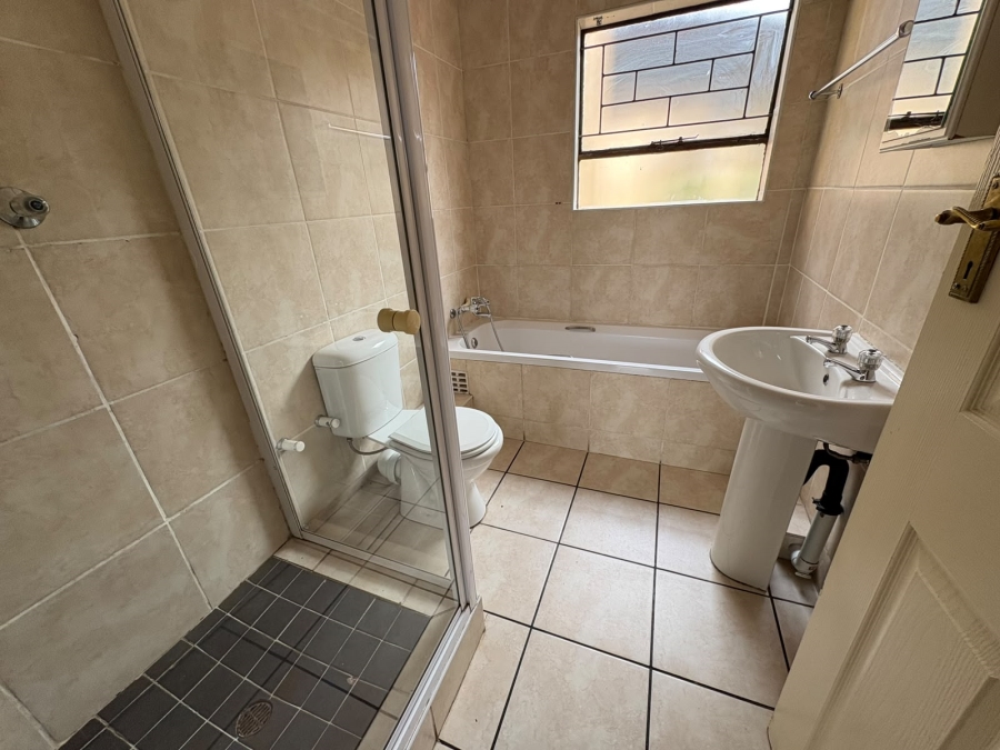 2 Bedroom Property for Sale in Vaalpark Free State
